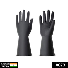 Natural gum rubber cleaning gloves for multipurpose use.